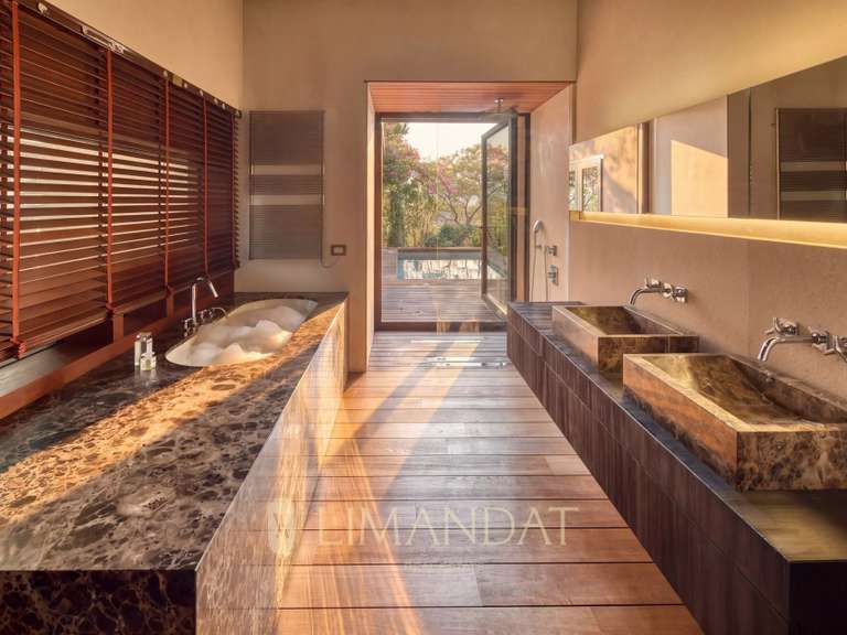 Maison Saint-Paul - 6 chambres - 330m²