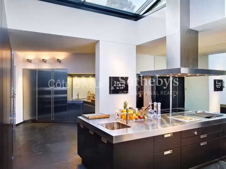 House Saint-Paul-de-Vence - 3 bedrooms - 700m²