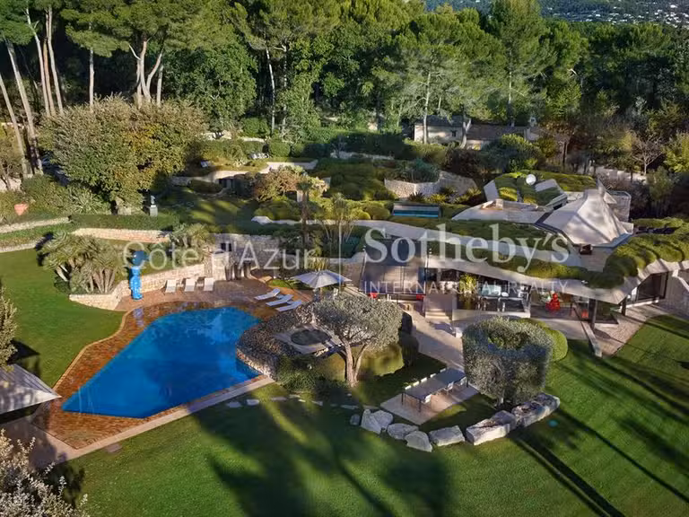 House Saint-Paul-de-Vence - 3 bedrooms - 700m²