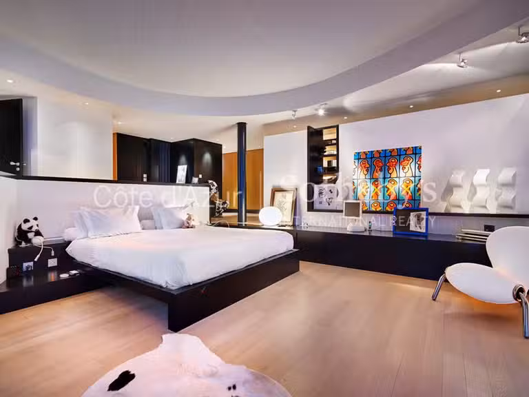 House Saint-Paul-de-Vence - 3 bedrooms - 700m²