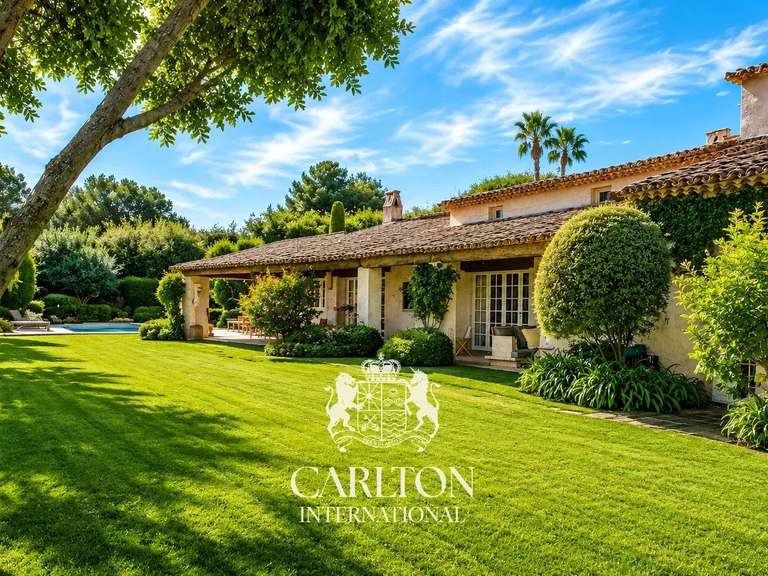 Property with Sea view Saint-Paul-de-Vence - 5 bedrooms - 246m²