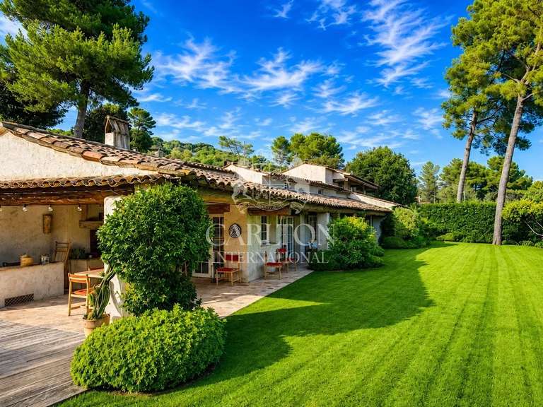 Property with Sea view Saint-Paul-de-Vence - 5 bedrooms - 246m²