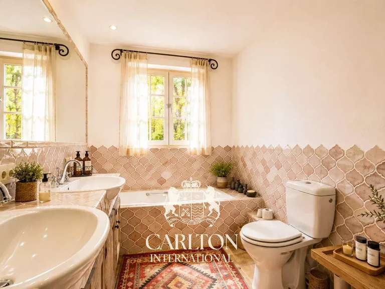 Property with Sea view Saint-Paul-de-Vence - 5 bedrooms - 246m²