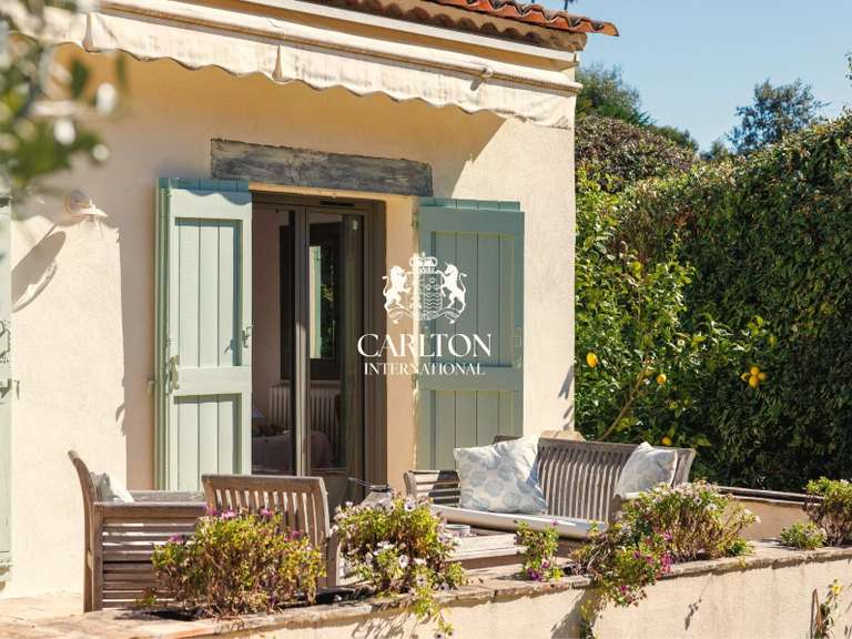 Property Saint-Paul-de-Vence - 5 bedrooms - 230m²