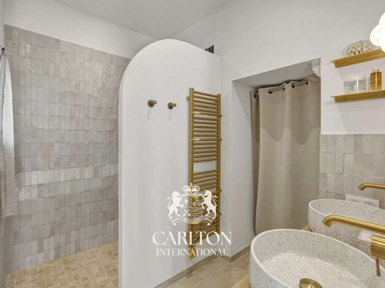 Propriété Saint-Paul - 5 chambres - 230m²