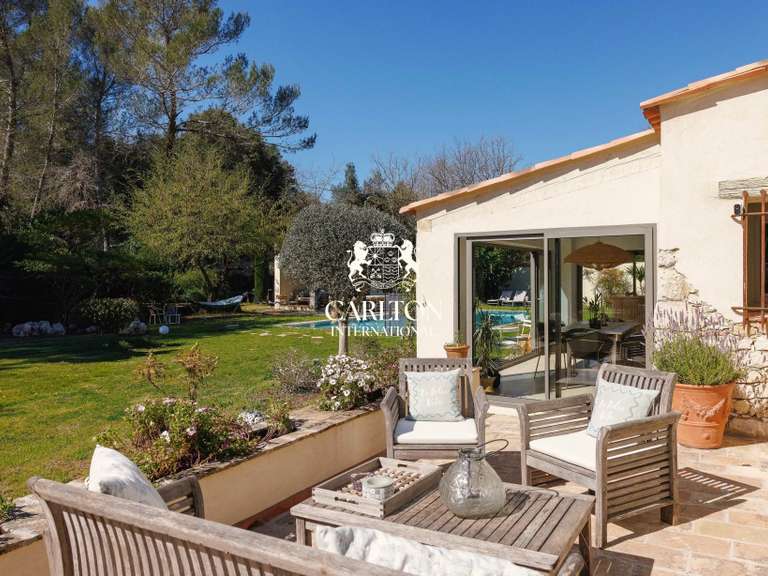 Property Saint-Paul-de-Vence - 5 bedrooms - 230m²