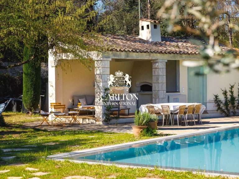 Property Saint-Paul-de-Vence - 5 bedrooms - 230m²