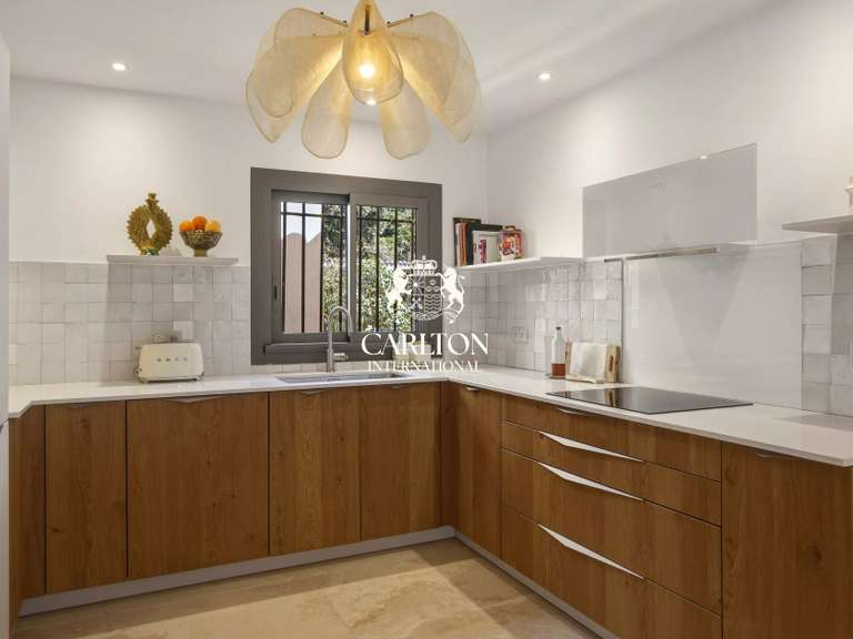 Property Saint-Paul-de-Vence - 5 bedrooms - 230m²