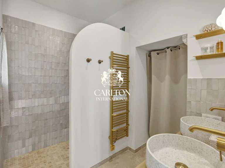 Propriété Saint-Paul - 5 chambres - 230m²