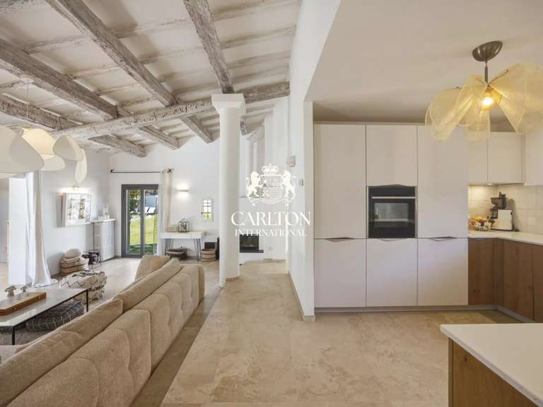 Property Saint-Paul-de-Vence - 5 bedrooms - 230m²