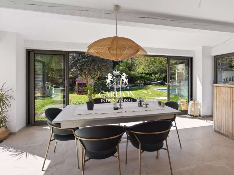 Property Saint-Paul-de-Vence - 5 bedrooms - 230m²