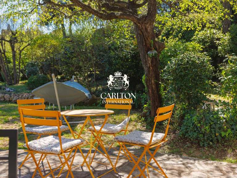 Property Saint-Paul-de-Vence - 5 bedrooms - 230m²