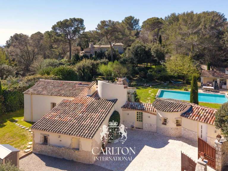 Property Saint-Paul-de-Vence - 5 bedrooms - 230m²