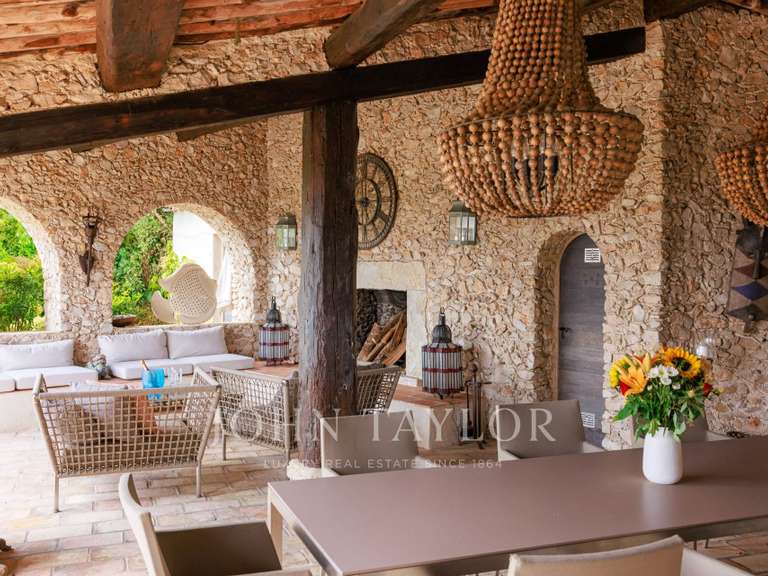 Propriété Saint-Paul - 6 chambres - 317m²