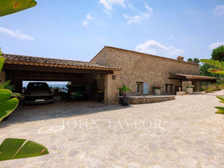 Propriété Saint-Paul - 6 chambres - 317m²
