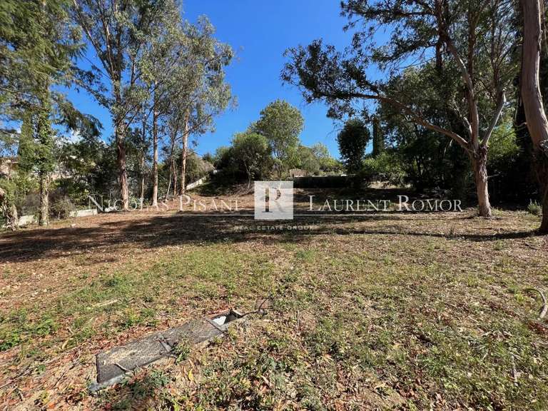 Terrain Saint-Paul - 1700m²