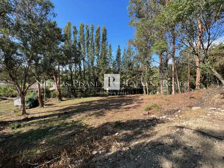 Terrain Saint-Paul - 1700m²