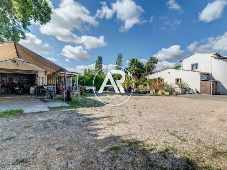 Villa Saint-Paul-de-Vence - 3 bedrooms - 139m²