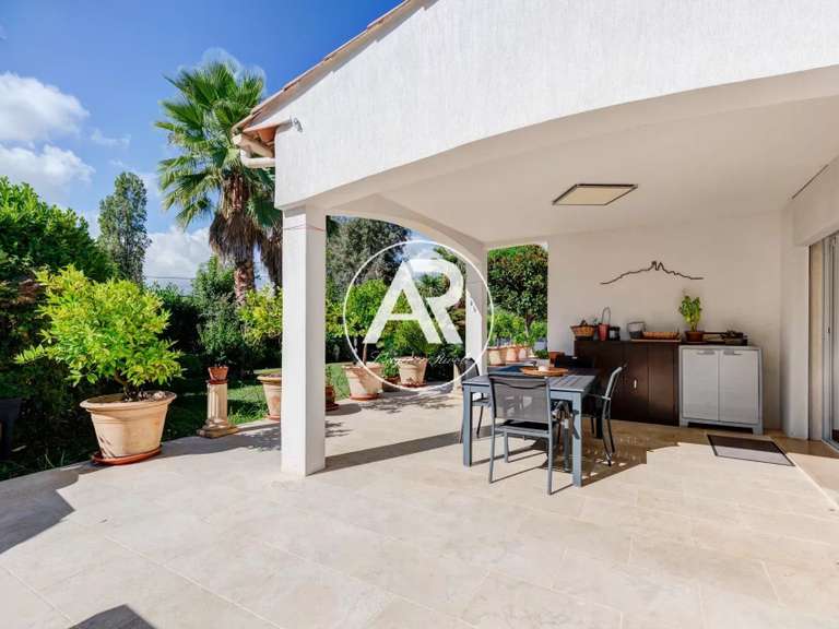Villa Saint-Paul-de-Vence - 3 bedrooms - 139m²