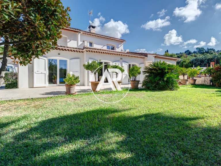 Villa Saint-Paul-de-Vence - 3 bedrooms - 139m²