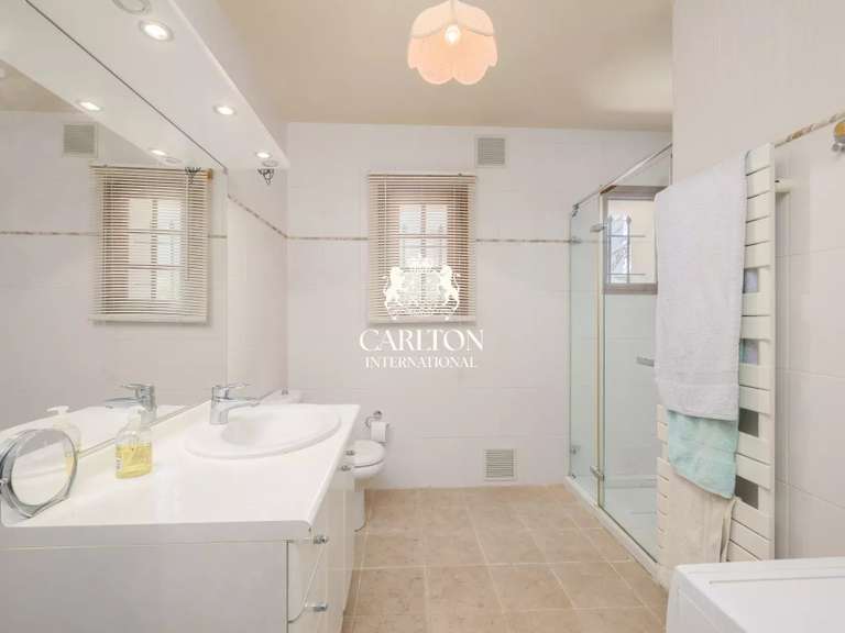 Villa Saint-Paul-de-Vence - 4 bedrooms - 176m²