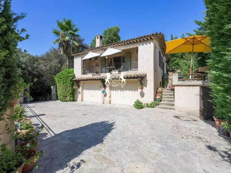 Villa Saint-Paul-de-Vence - 4 bedrooms - 176m²