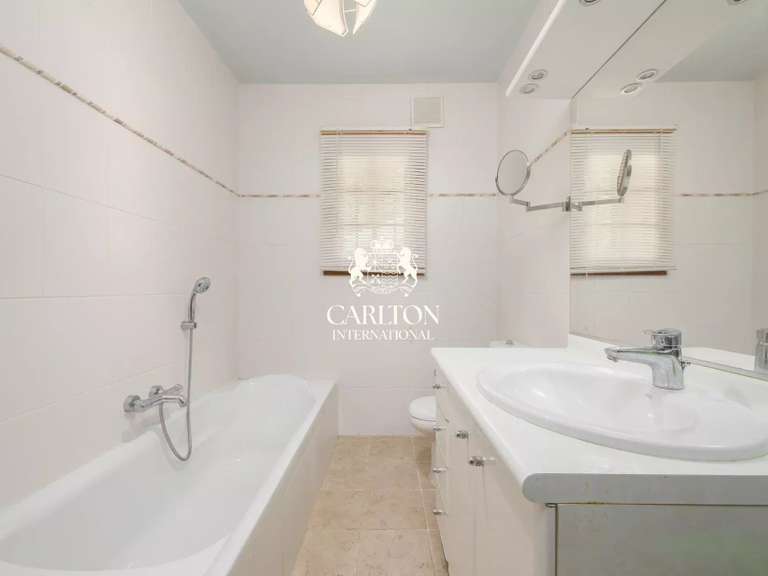 Villa Saint-Paul-de-Vence - 4 bedrooms - 176m²