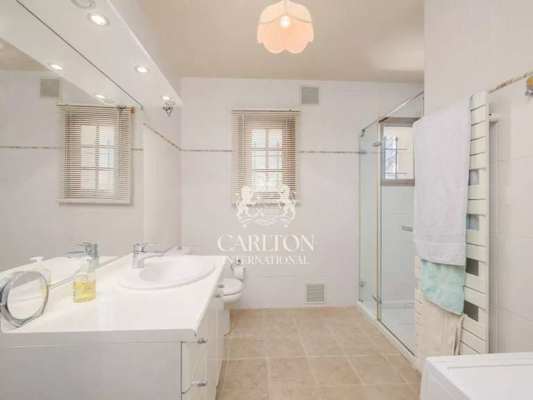Villa Saint-Paul-de-Vence - 3 bedrooms - 176m²