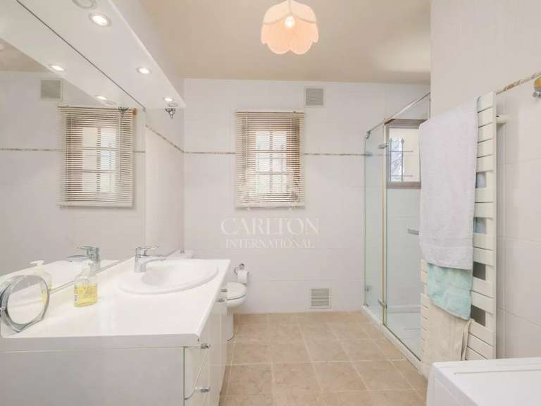 Villa Saint-Paul-de-Vence - 3 bedrooms - 176m²