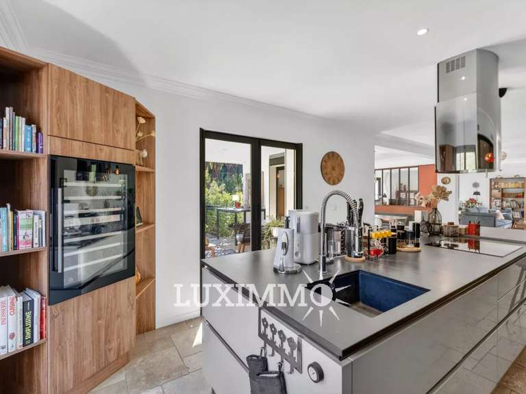 Villa Saint-Paul-de-Vence - 5 bedrooms - 262m²