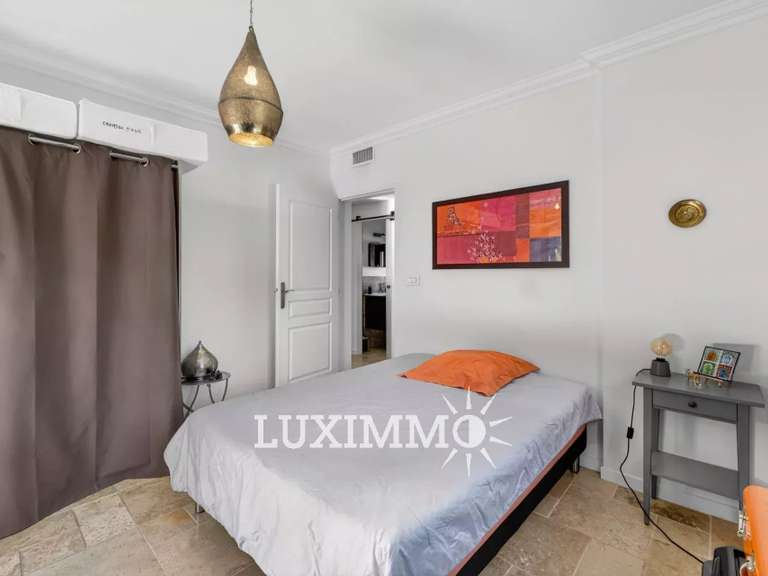 Villa Saint-Paul-de-Vence - 5 bedrooms - 262m²