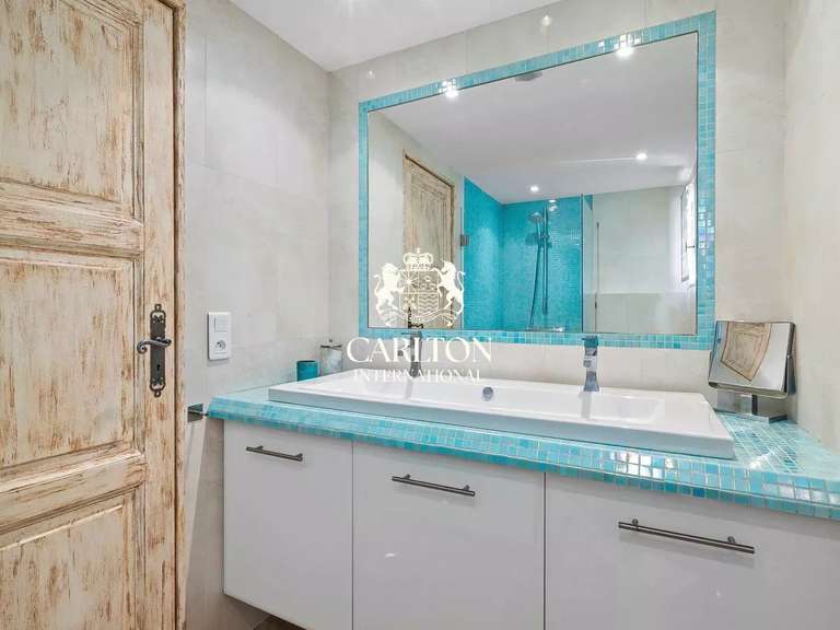 Villa with Sea view Saint-Paul-de-Vence - 5 bedrooms - 260m²