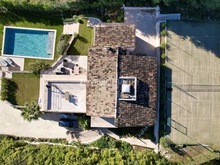 Villa Saint-Paul-de-Vence - 5 bedrooms - 260m²