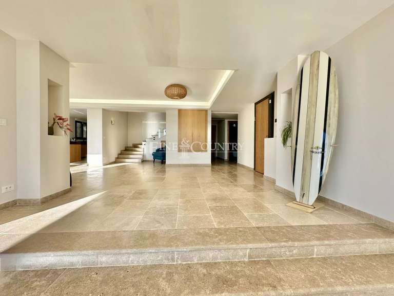 Villa Saint-Paul-de-Vence - 5 bedrooms - 260m²