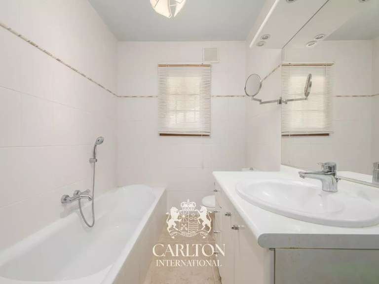 Villa Saint-Paul-de-Vence - 3 bedrooms - 176m²