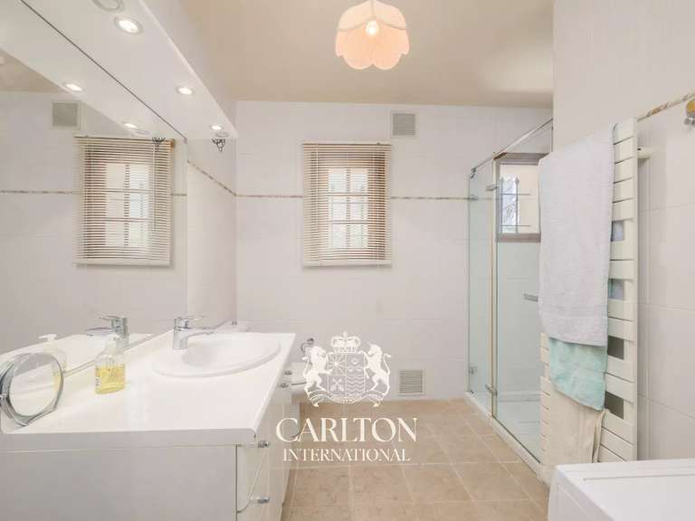 Villa Saint-Paul-de-Vence - 3 bedrooms - 176m²
