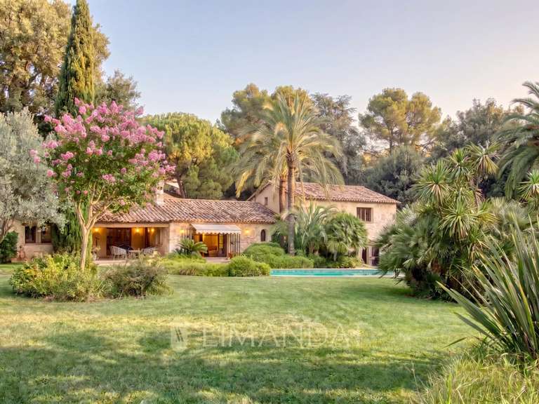 Villa Saint-Paul - 9 chambres - 460m²