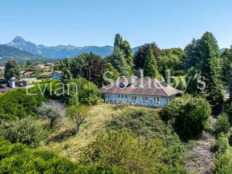 Maison Saint-Paul-en-Chablais - 4 chambres - 230m²