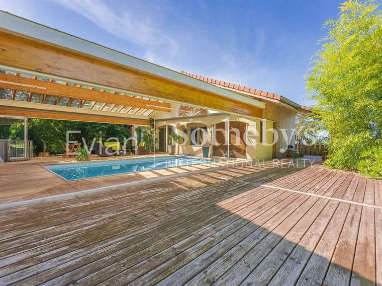 Maison Saint-Paul-en-Chablais - 4 chambres - 306m²