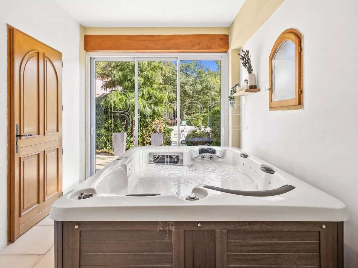 House Saint-Paul-en-Forêt