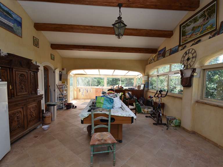 Maison Saint-Paul-en-Forêt - 6 chambres - 210m²