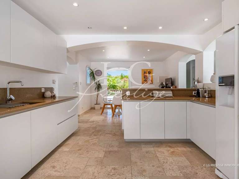 Maison Saint-Paul-en-Forêt - 5 chambres - 200m²