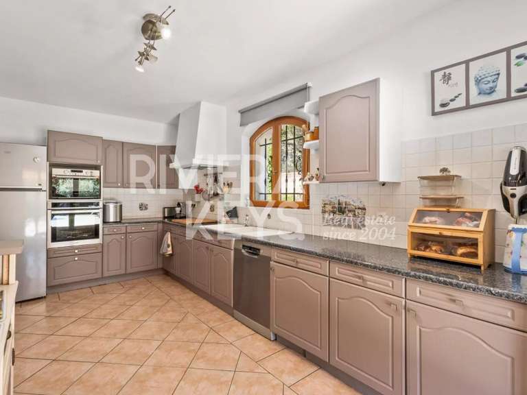 Maison Saint-Paul-en-Forêt - 261m²