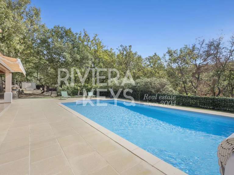 Maison Saint-Paul-en-Forêt - 261m²