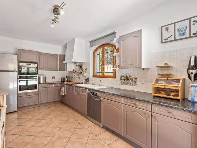 Maison Saint-Paul-en-Forêt - 261m²