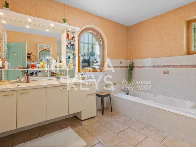 Maison Saint-Paul-en-Forêt - 261m²