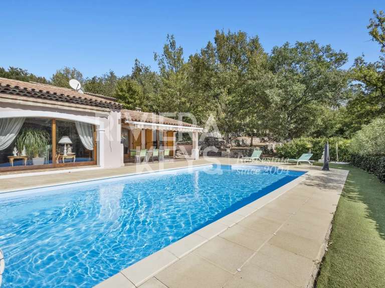 Maison Saint-Paul-en-Forêt - 261m²