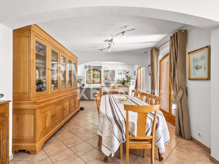 Maison Saint-Paul-en-Forêt - 261m²