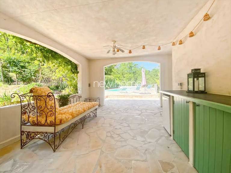 Maison Saint-Paul-en-Forêt - 4 chambres - 190m²