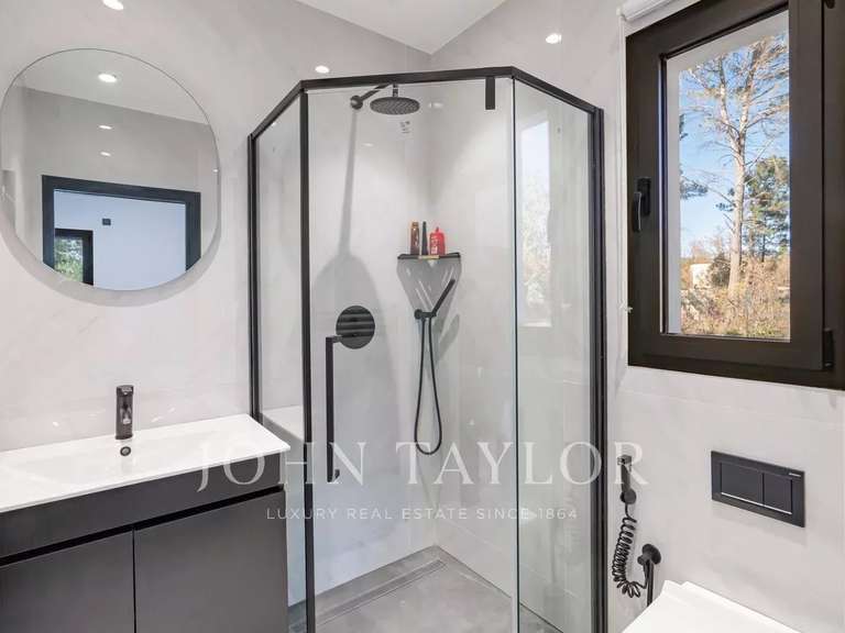 Maison Saint-Paul-en-Forêt - 6 chambres - 543m²